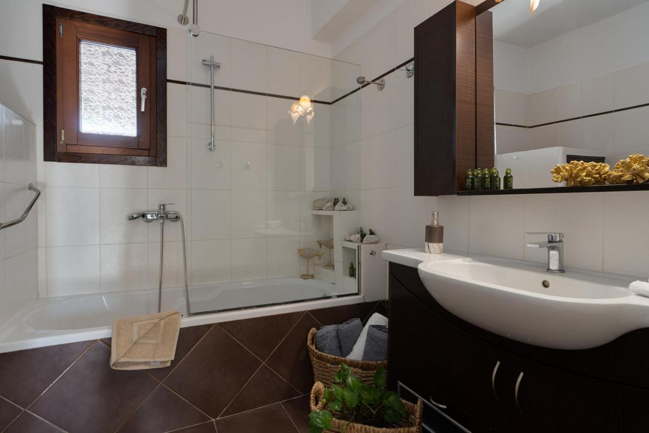 Echo Villa Фира Екстериор снимка
