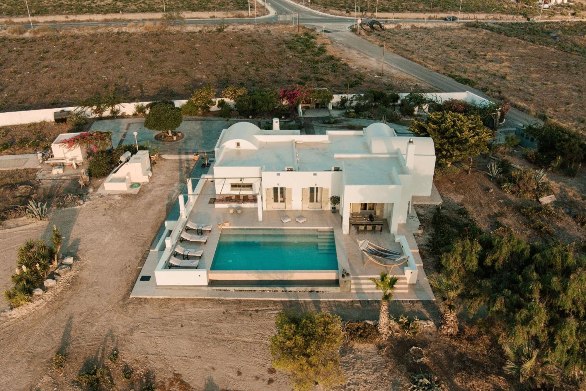 Echo Villa Фира Екстериор снимка