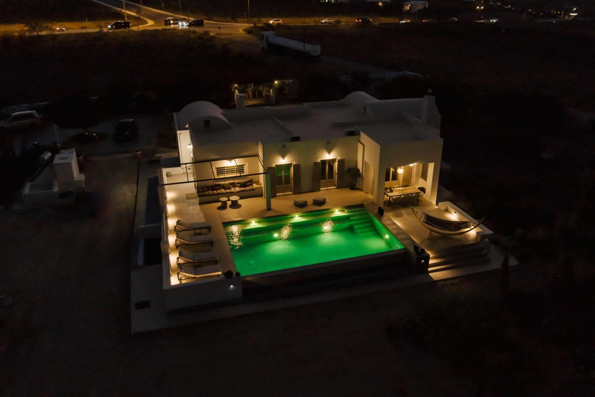Echo Villa Фира Екстериор снимка